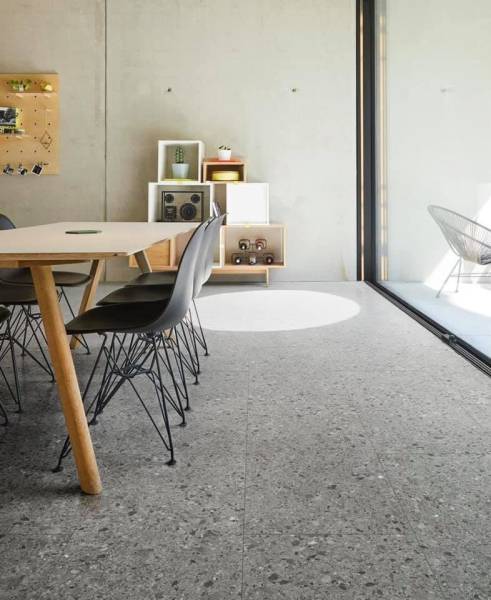 Trouver un artisan compétent pour recouvrir un carrelage avec du linoléum dans un appartement à Obernai proche de Molsheim